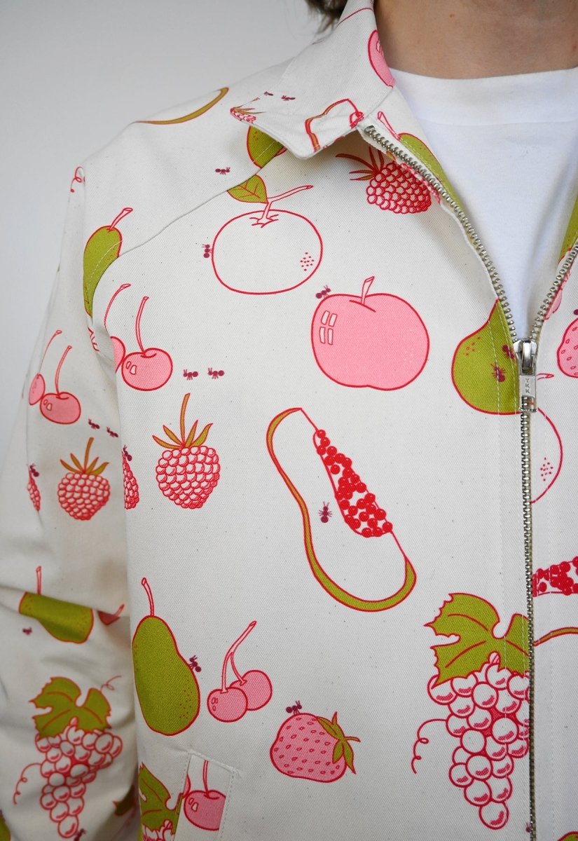 HO HOS HOLE IN THE WALL fruit jacket